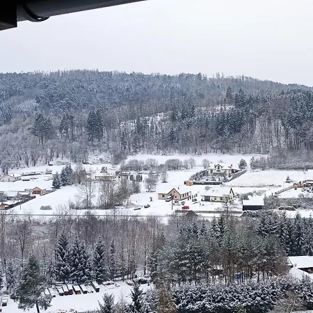 Prostorny Apartman V Chko Krivoklatsko 아파트